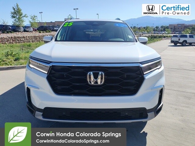 2025 Honda Pilot Touring photo 2