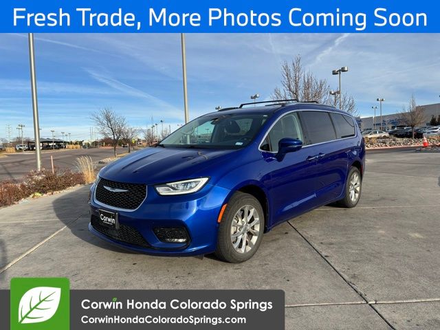 2021 Chrysler Pacifica Touring L photo 4