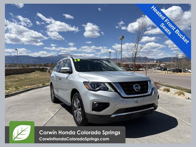 2019 Nissan Pathfinder SL