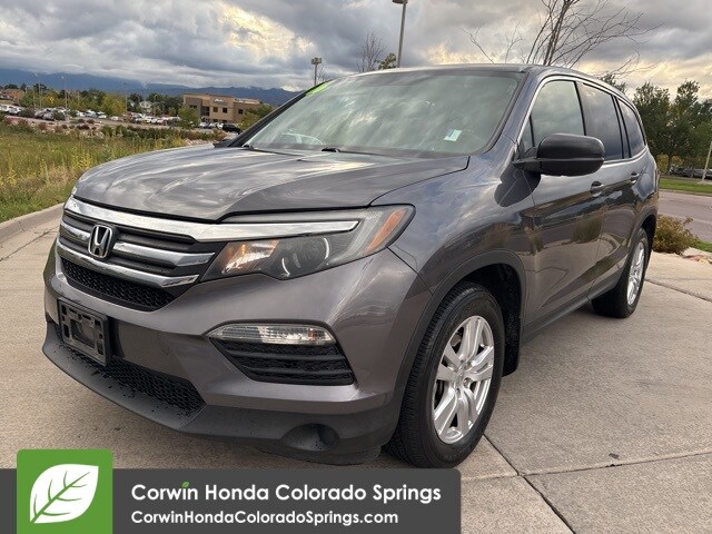 2016 Honda Pilot LX photo 3