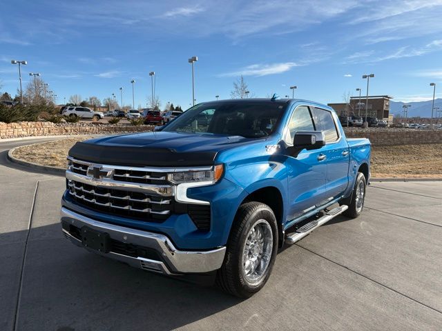 2022 Chevrolet Silverado 1500 LTZ photo 2
