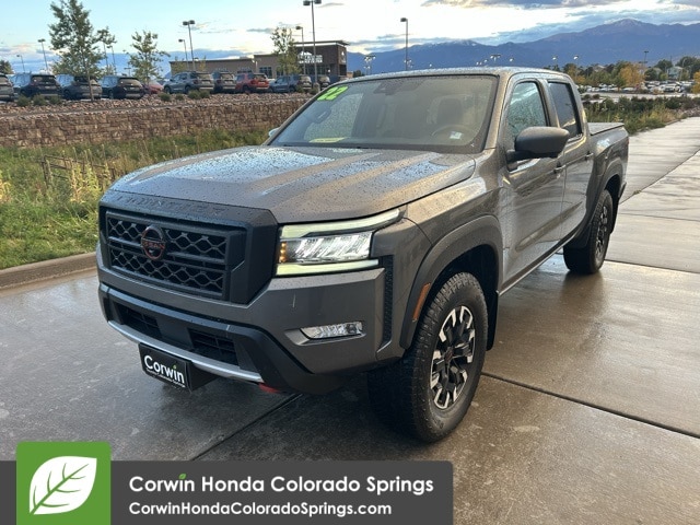 2024 Nissan Frontier SL photo 3