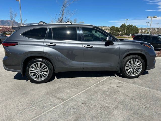 2023 Toyota Highlander Platinum - Photo 10