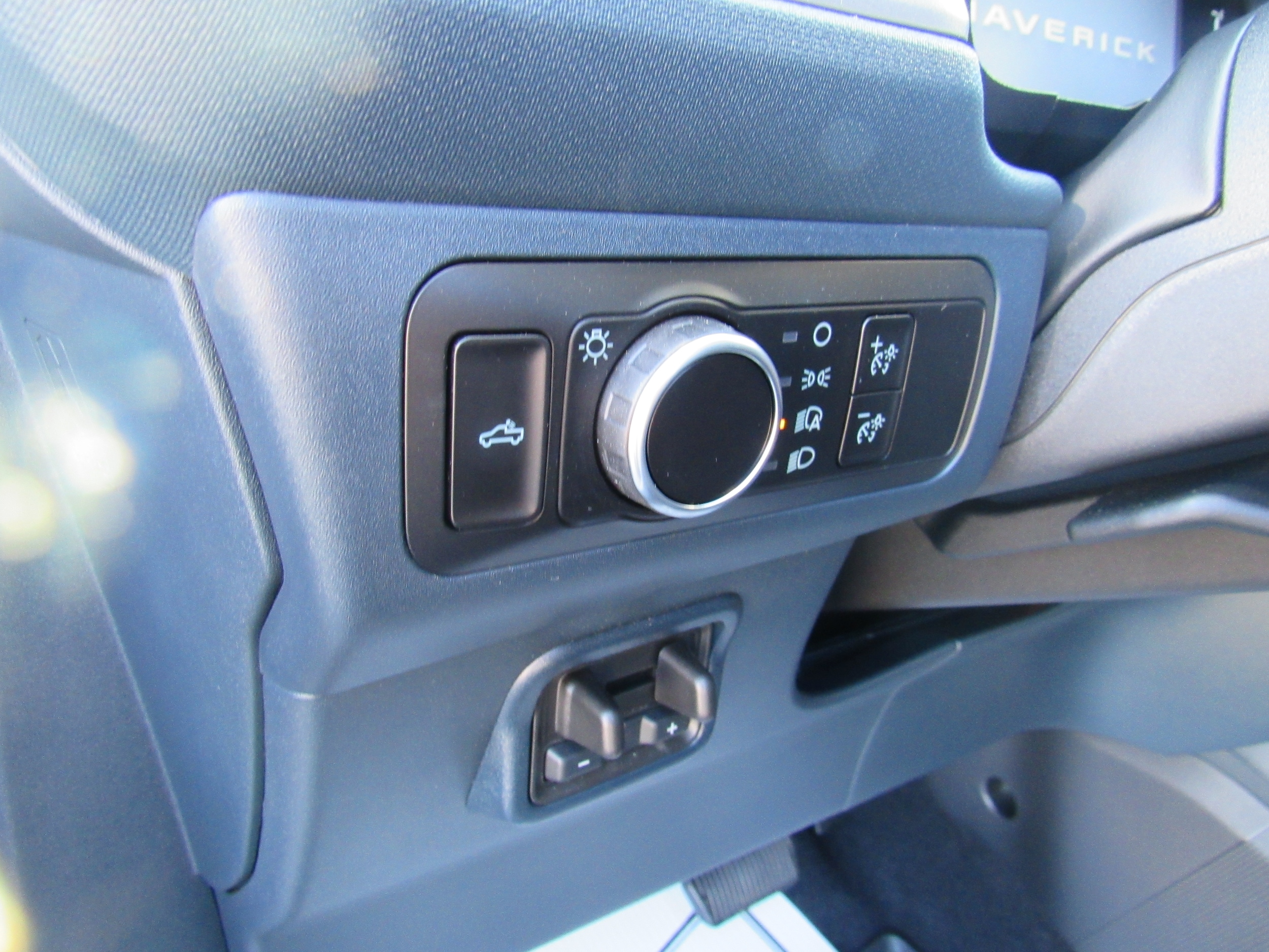 2025 Ford Maverick XLT - Photo 18