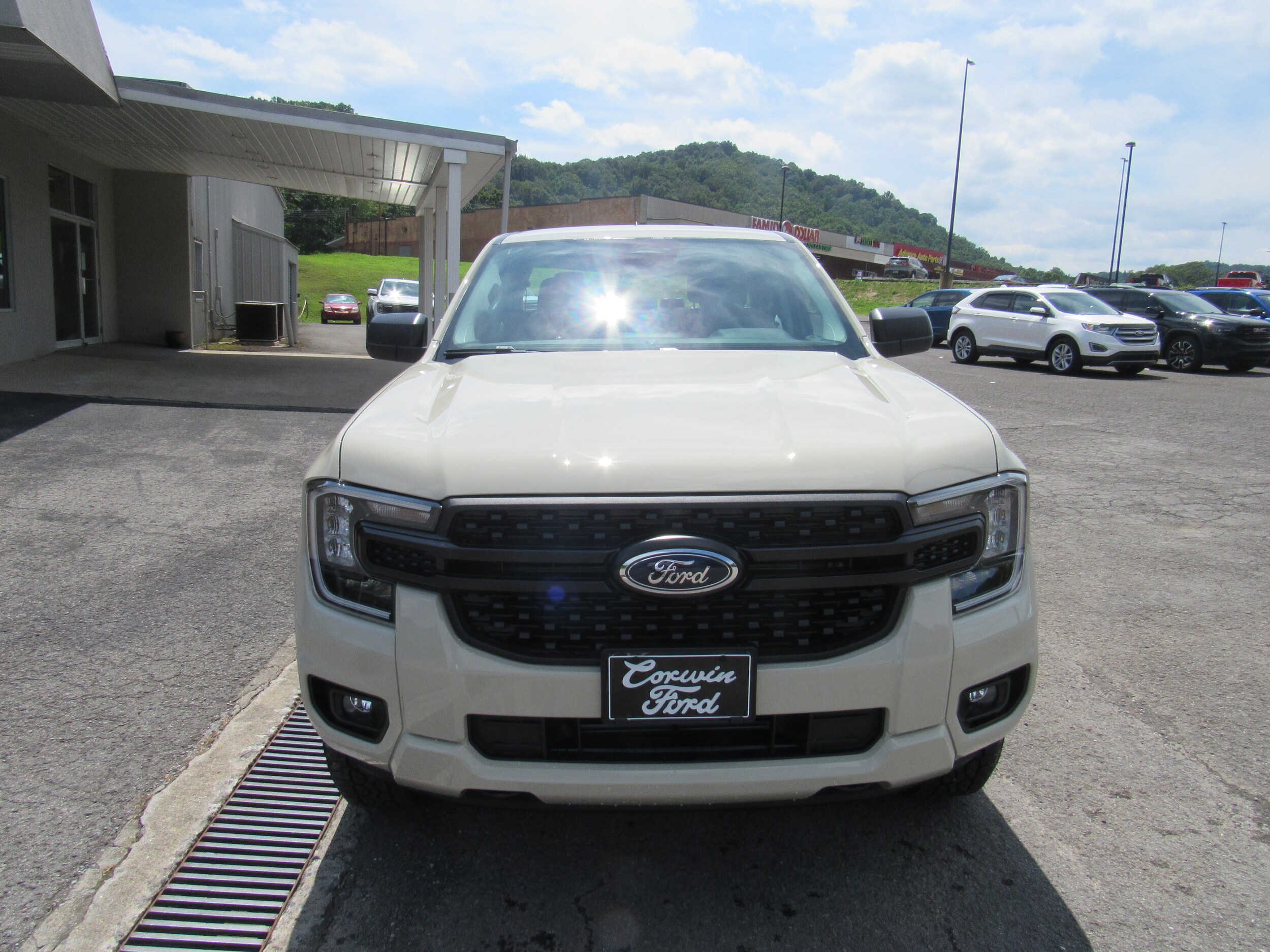 2025 Ford Ranger XL photo 2