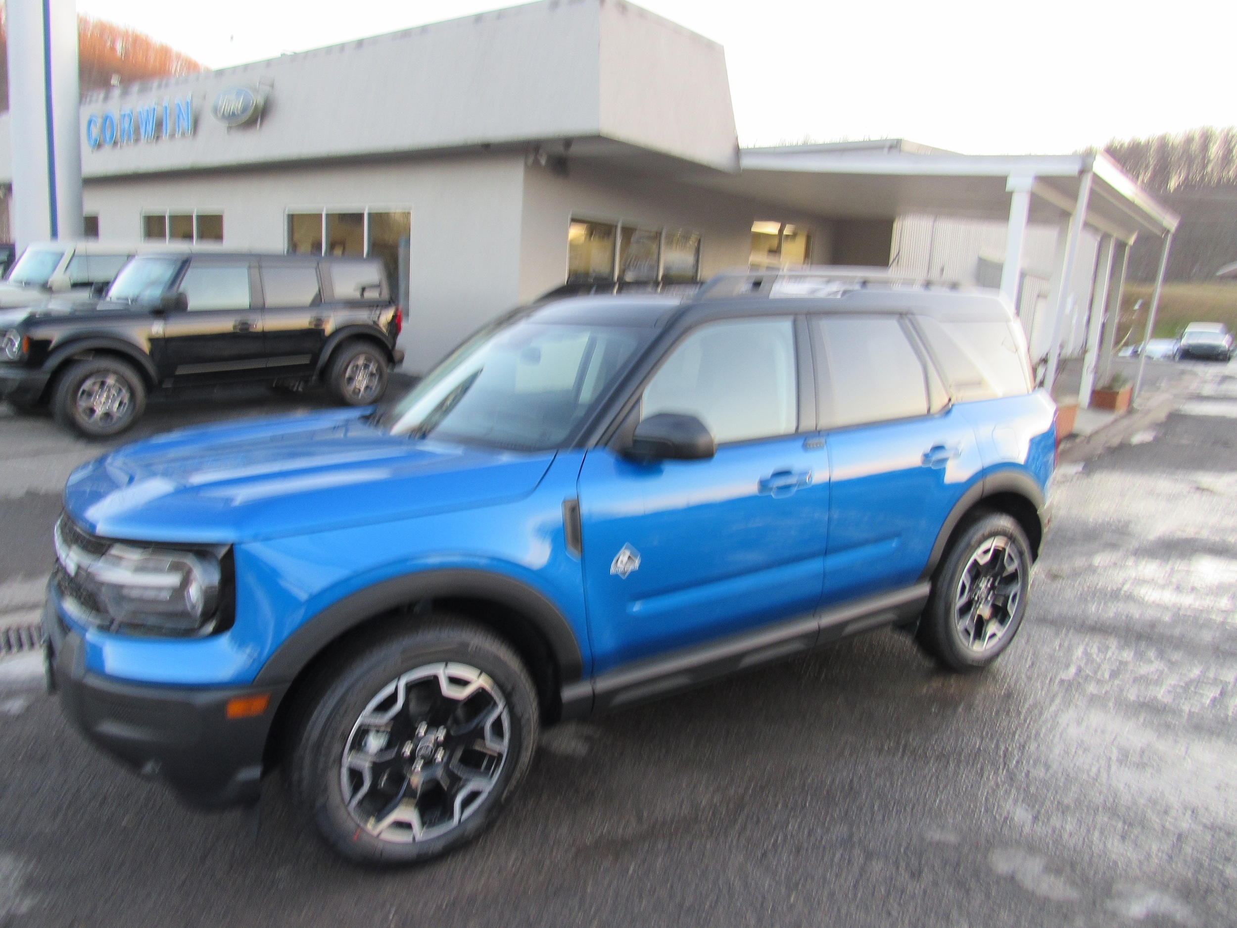 2025 Ford Bronco Sport Outer Banks's photo
