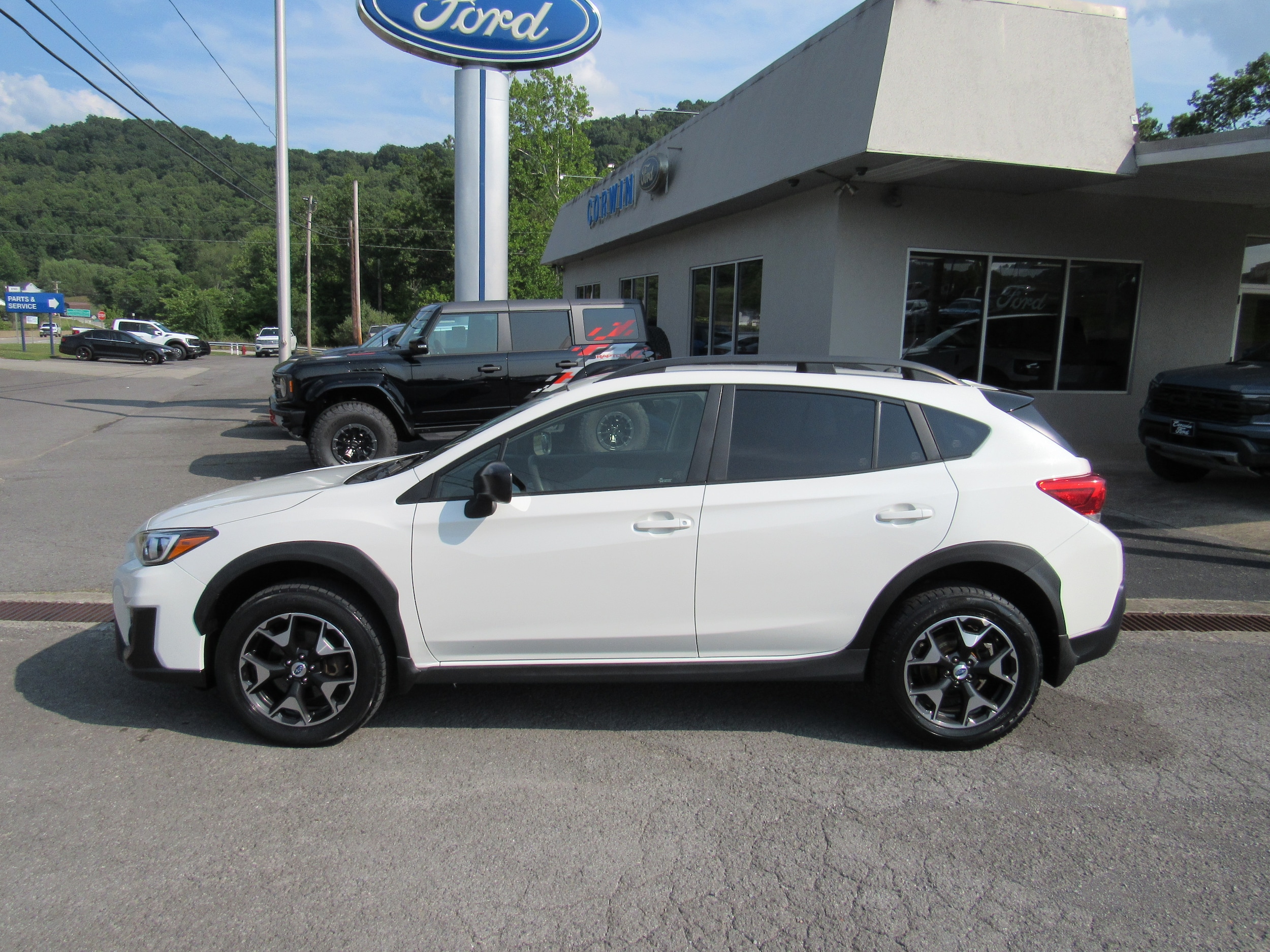 Used 2018 Subaru Crosstrek Base with VIN JF2GTAAC0JG269260 for sale in Mannington, WV