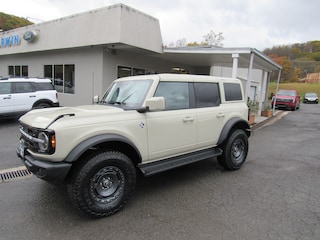 2025 Ford Bronco Outer Banks Outer Banks  4x4