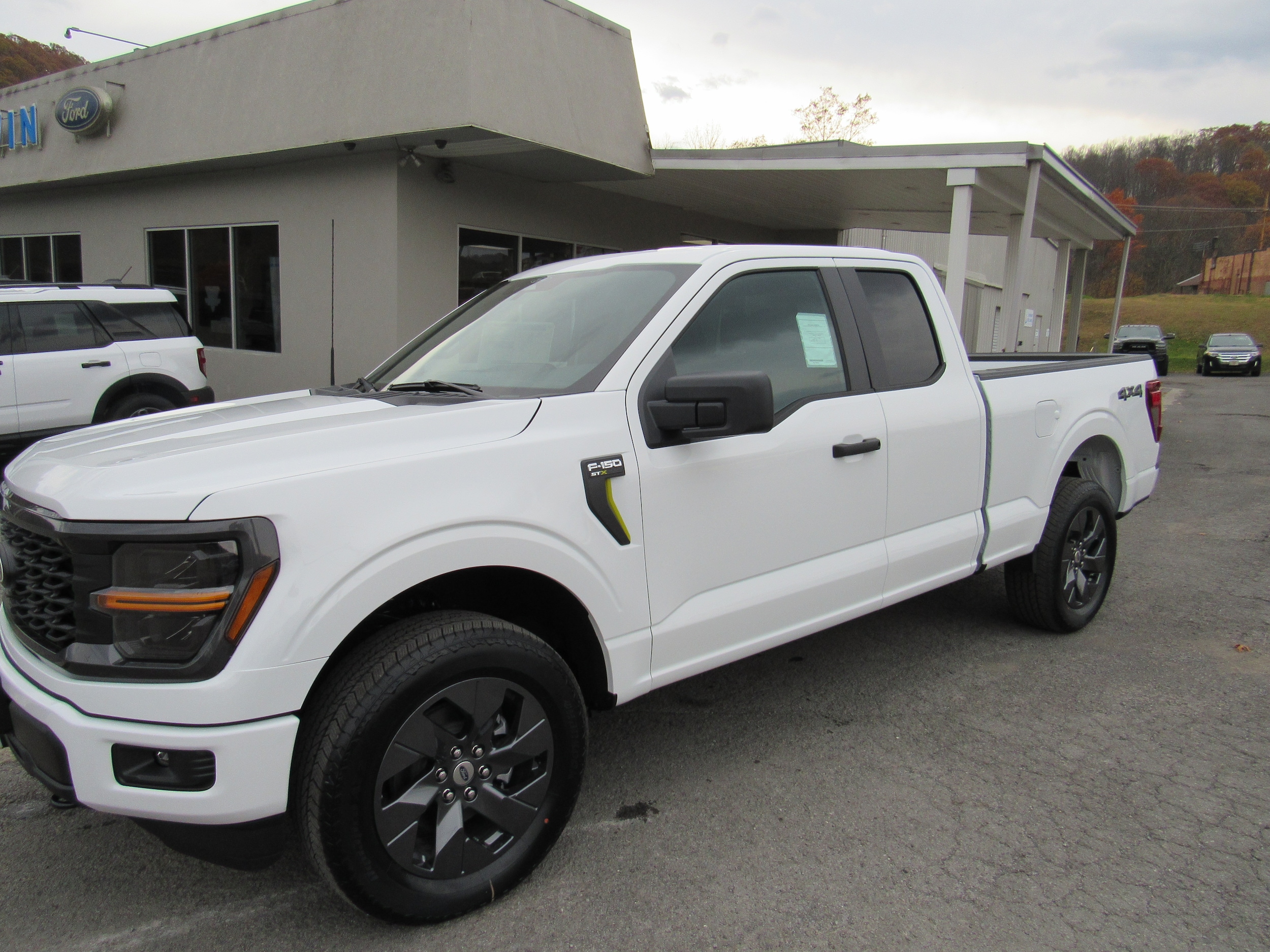 2025 Ford F-150 STX 4WD SuperCab 6.5 Box 