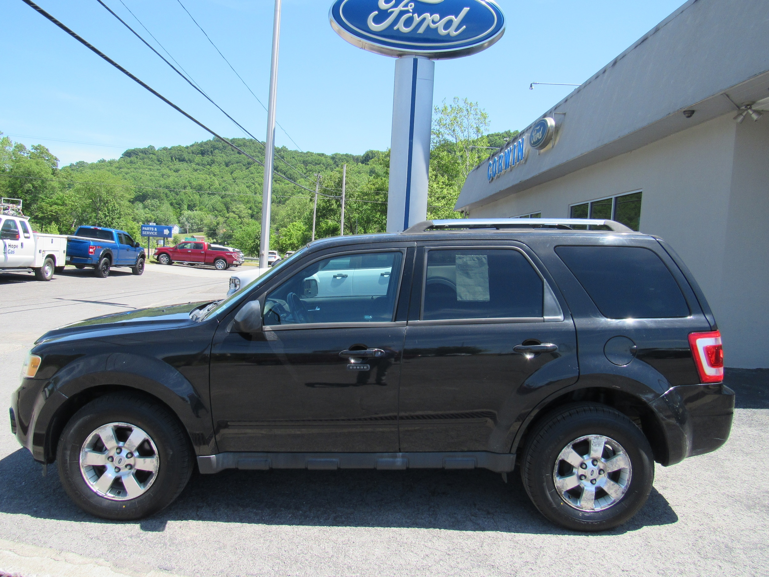 Used 2011 Ford Escape Limited with VIN 1FMCU9EG3BKB96515 for sale in Mannington, WV