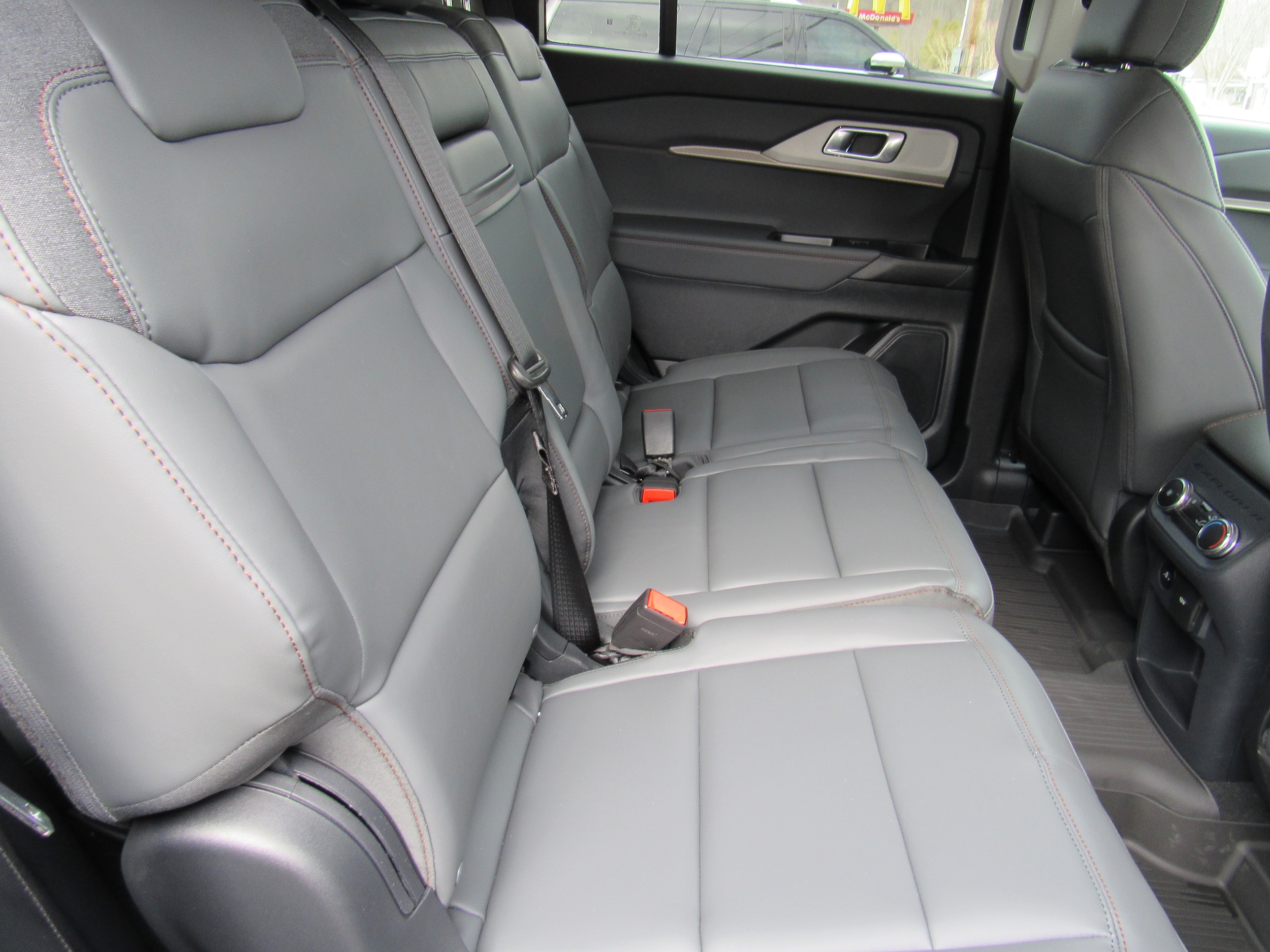 2026 Ford Explorer Active - Photo 35