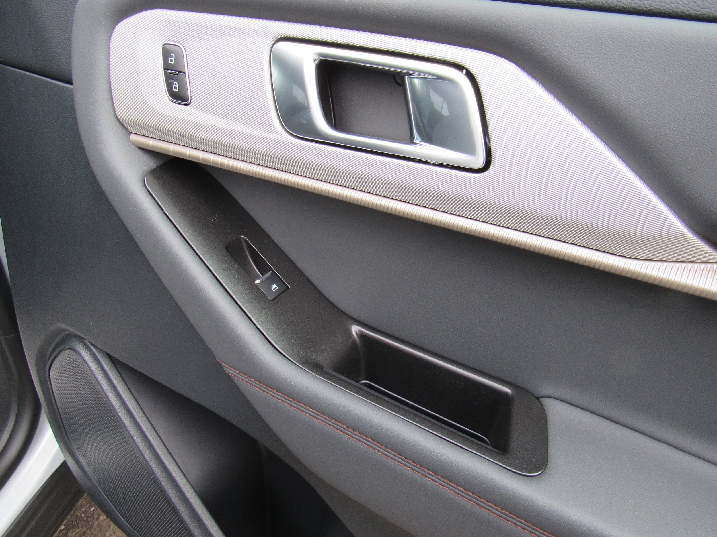 2026 Ford Explorer Active - Photo 30