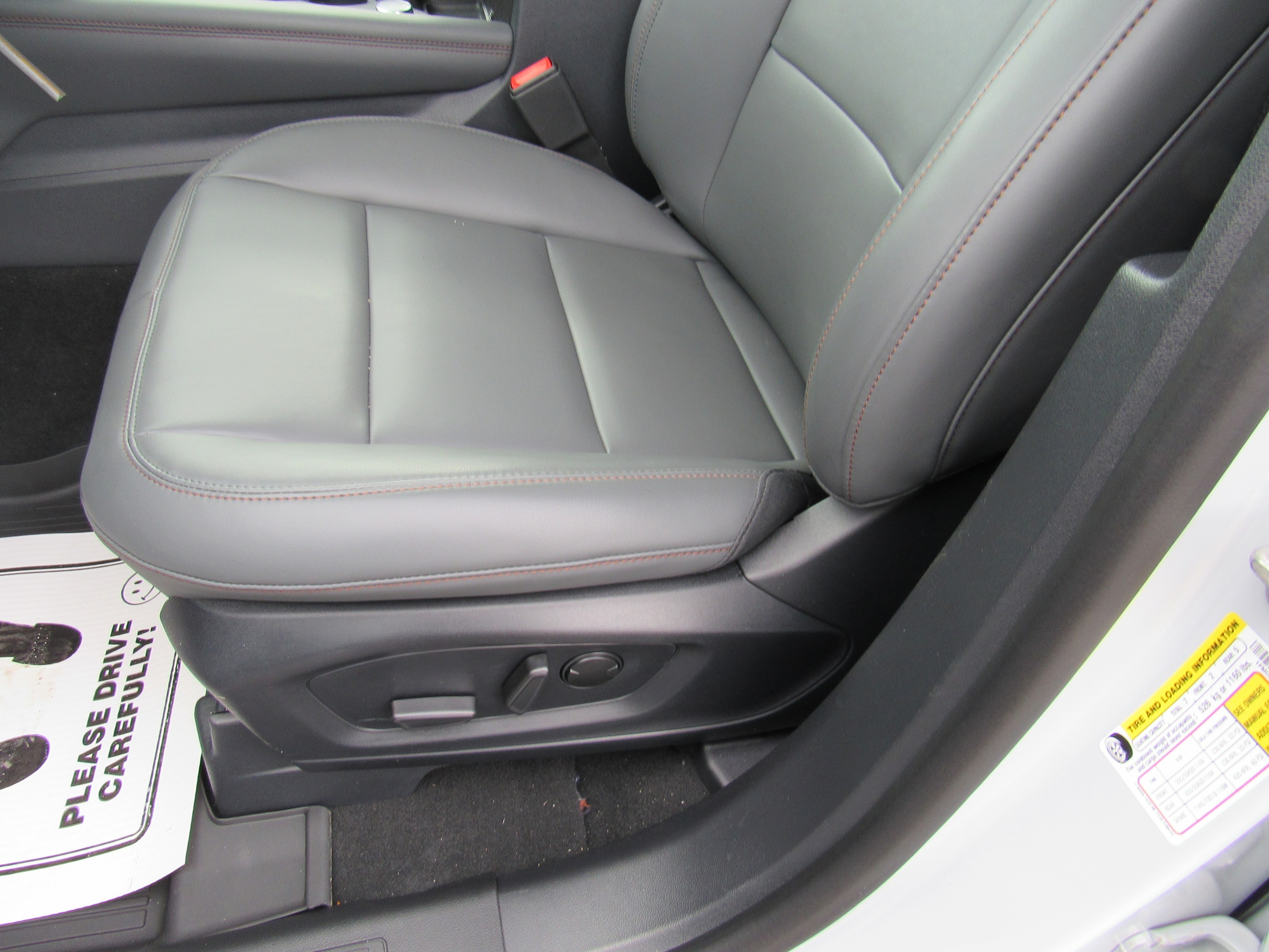 2026 Ford Explorer Active - Photo 17
