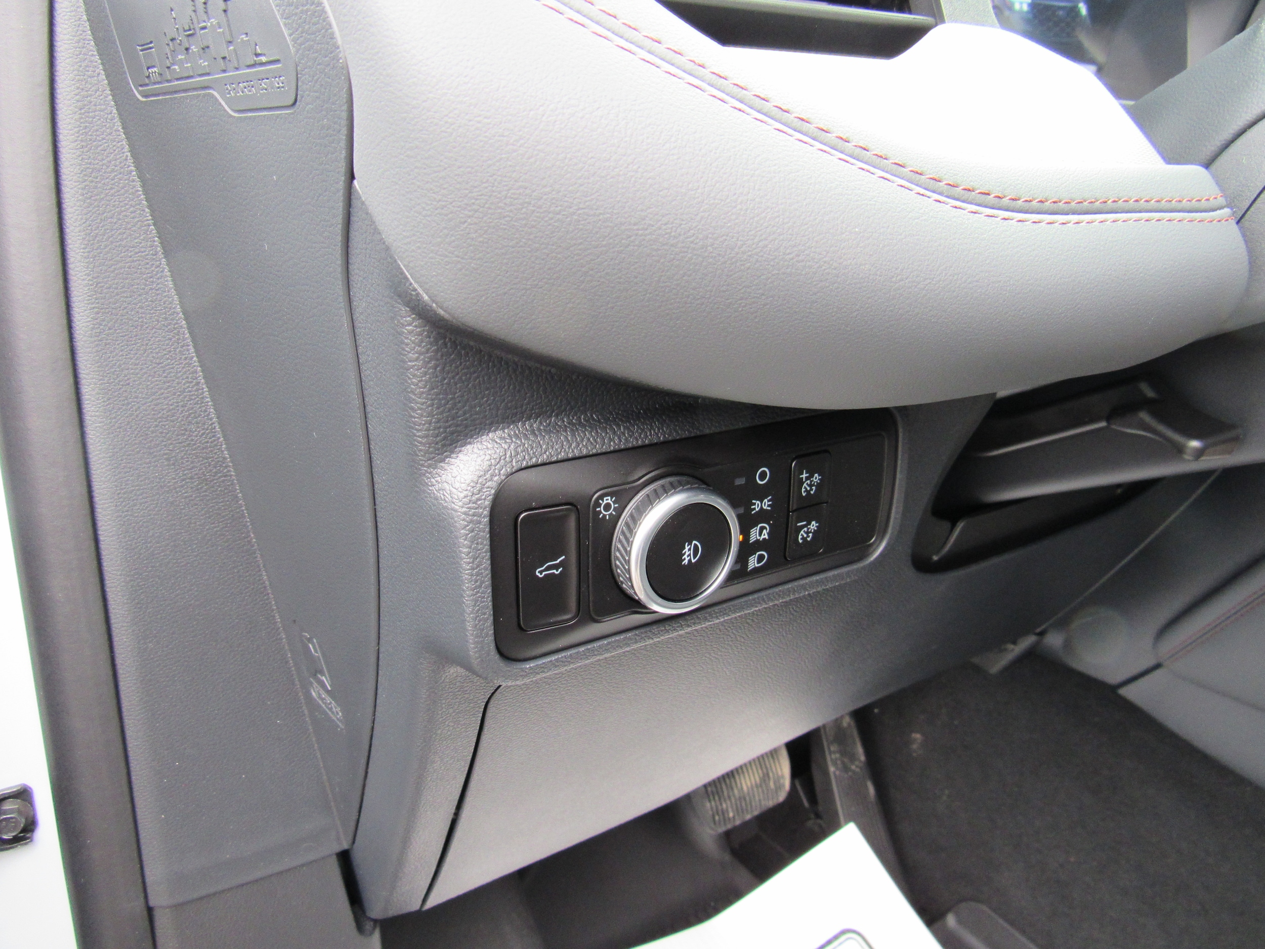 2026 Ford Explorer Active - Photo 19