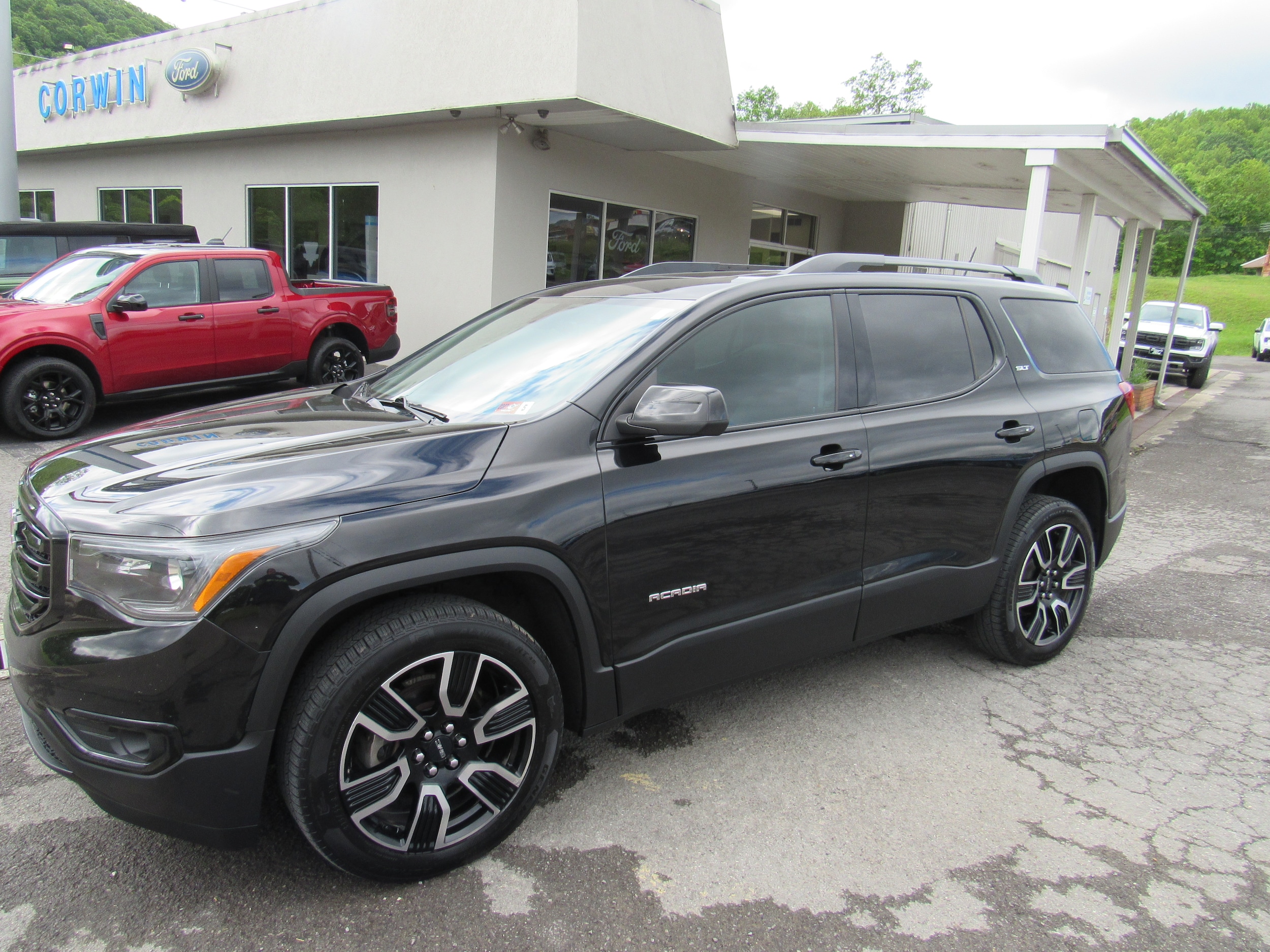 2019 GMC Acadia SLT