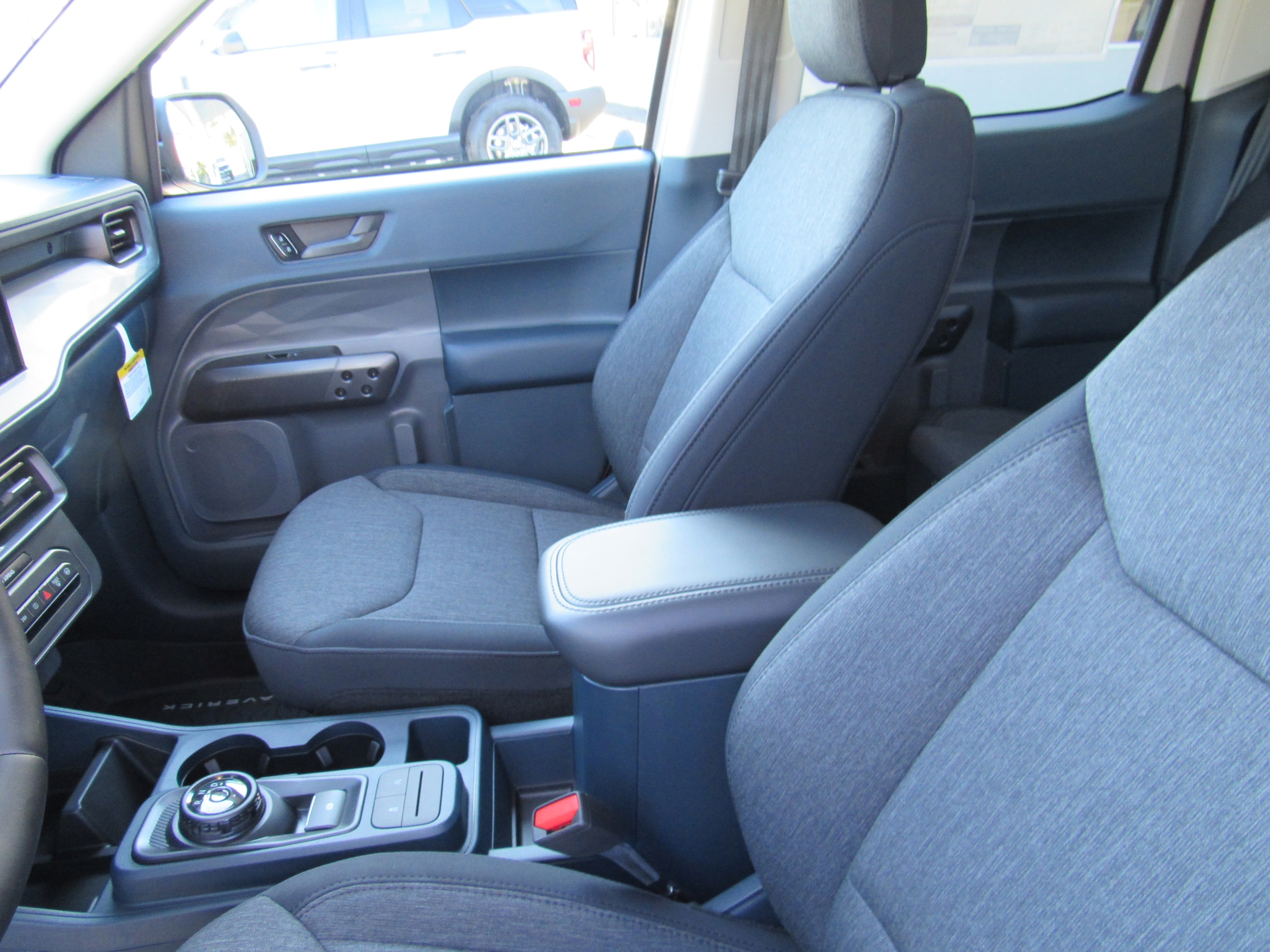 2025 Ford Maverick XLT - Photo 17