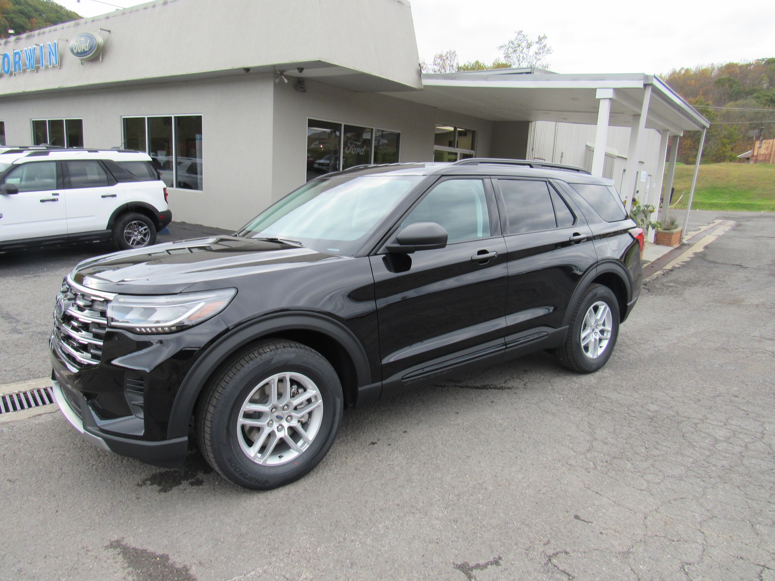 2026 Ford Explorer Active 4WD 