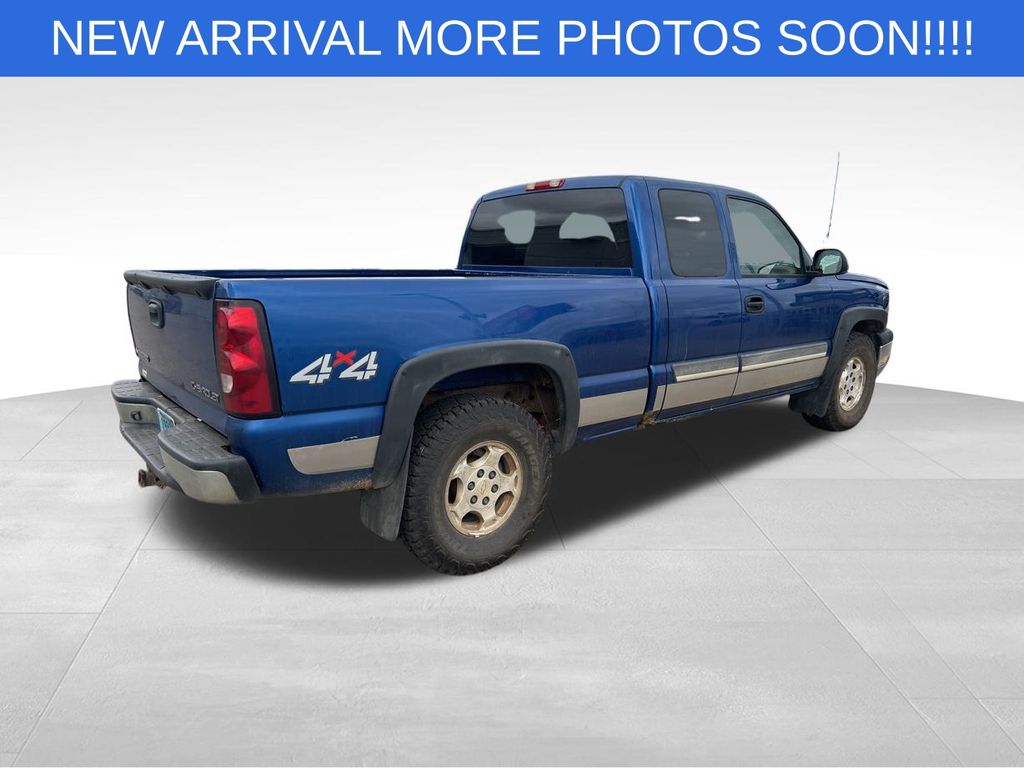2004 Chevrolet Silverado 1500 LT photo 2