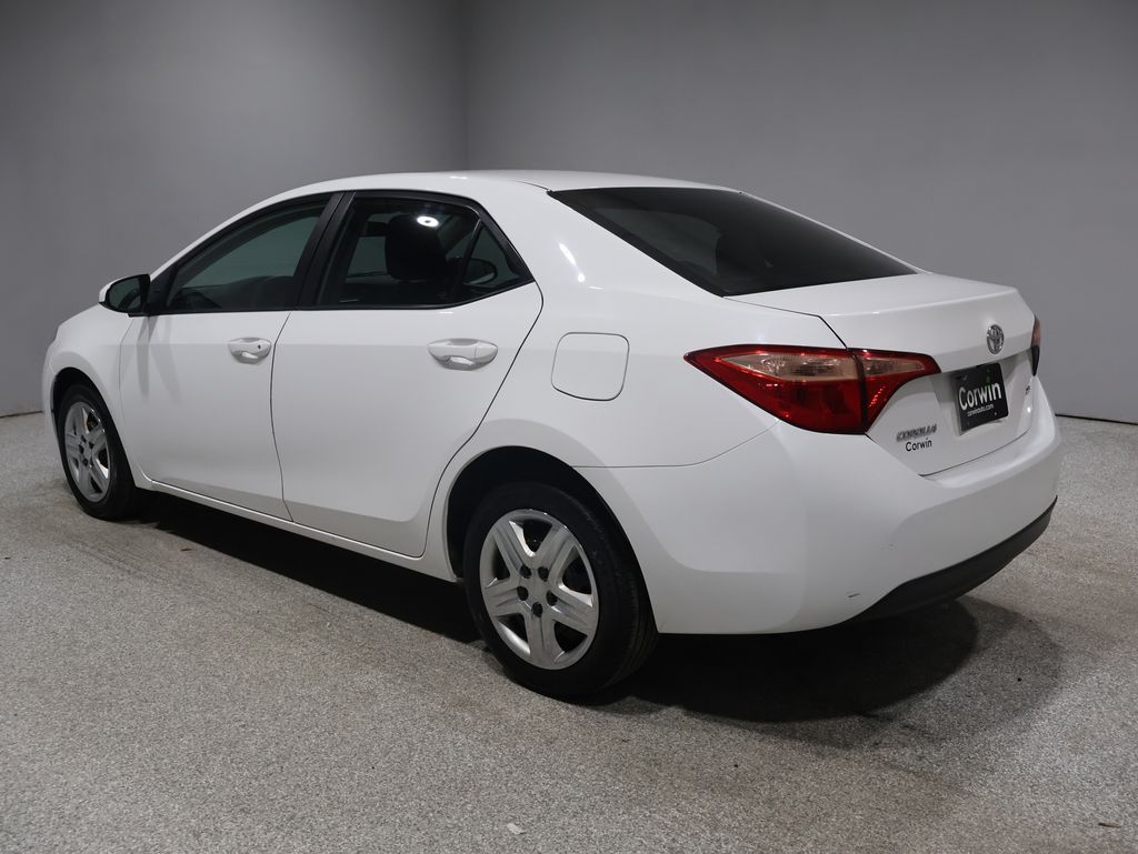 2019 Toyota Corolla L photo 4