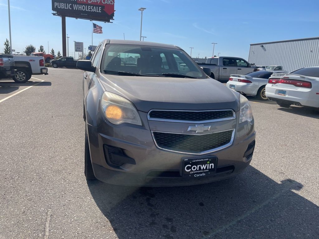 2010 Chevrolet Equinox LS photo 2