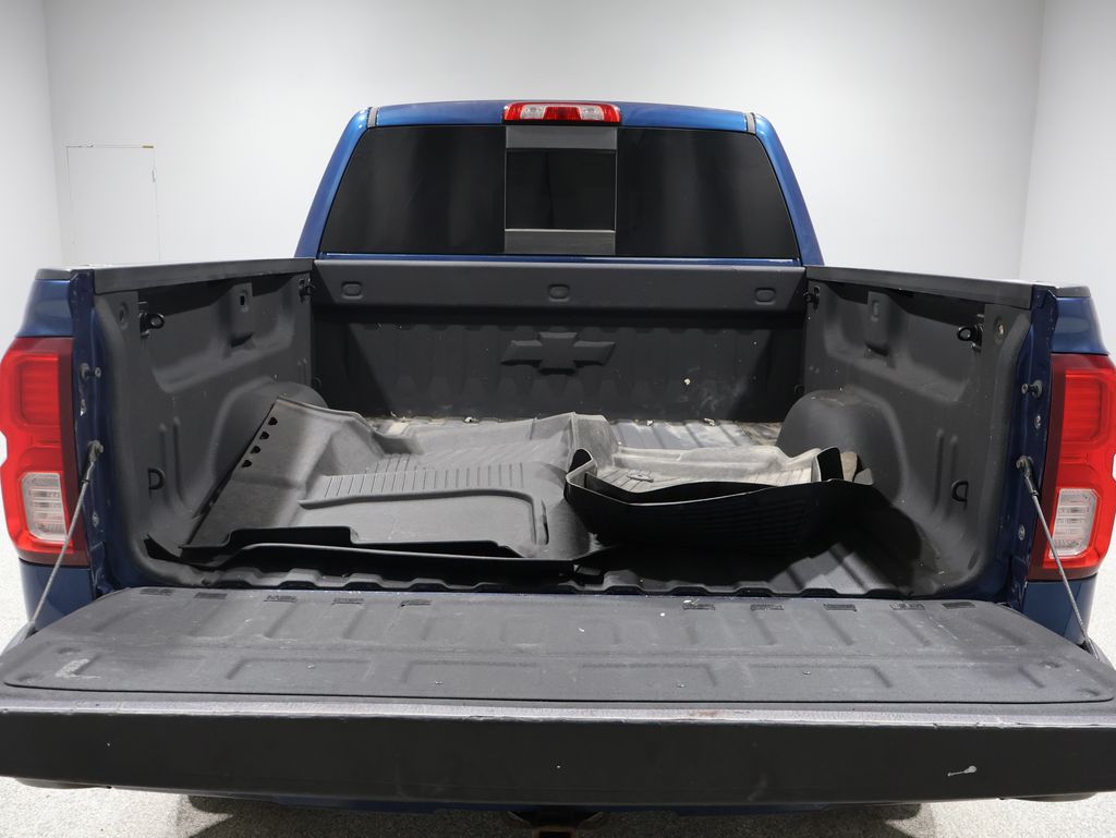 2017 Chevrolet Silverado 1500 LTZ photo 3