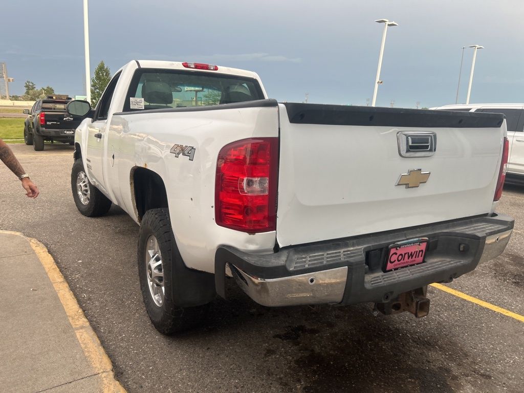 2013 Chevrolet Silverado 2500HD photo 2
