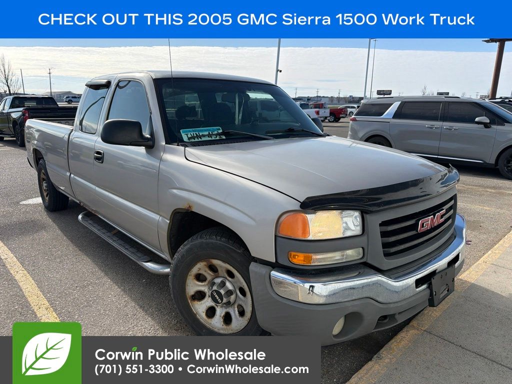 2005 GMC Sierra's photo