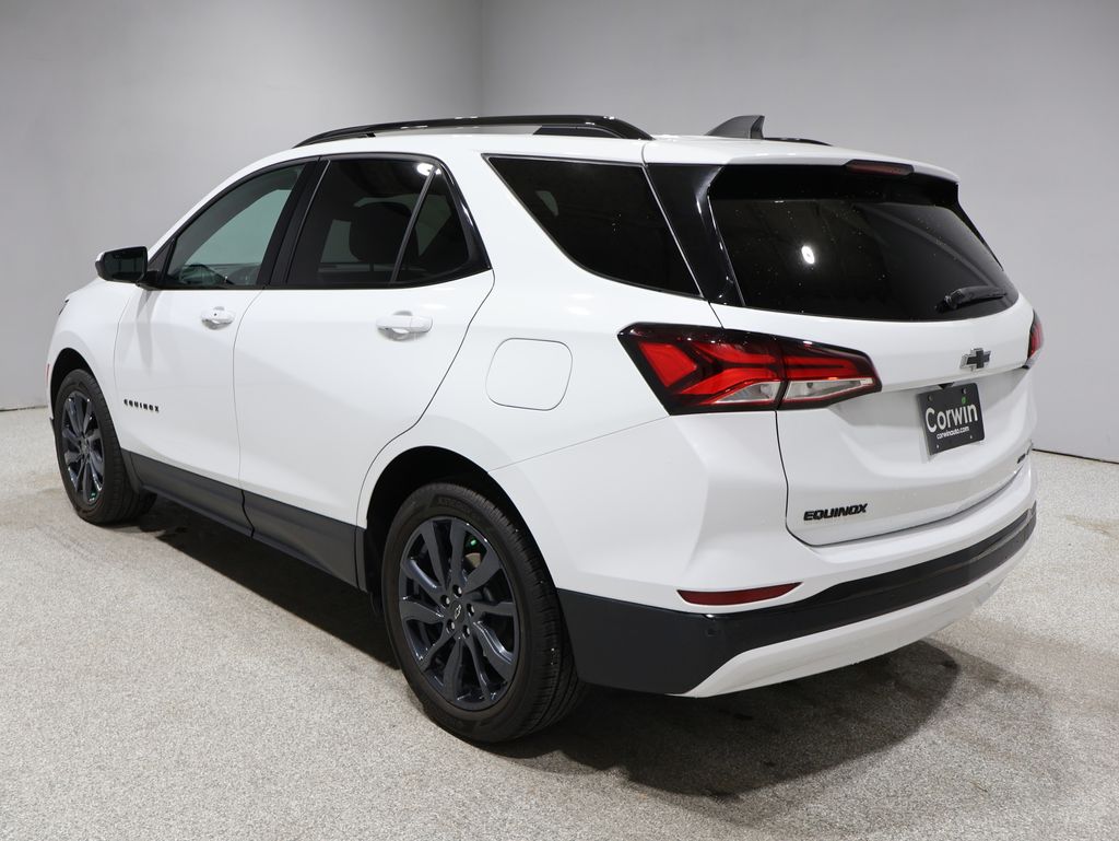 2024 Chevrolet Equinox RS photo 3
