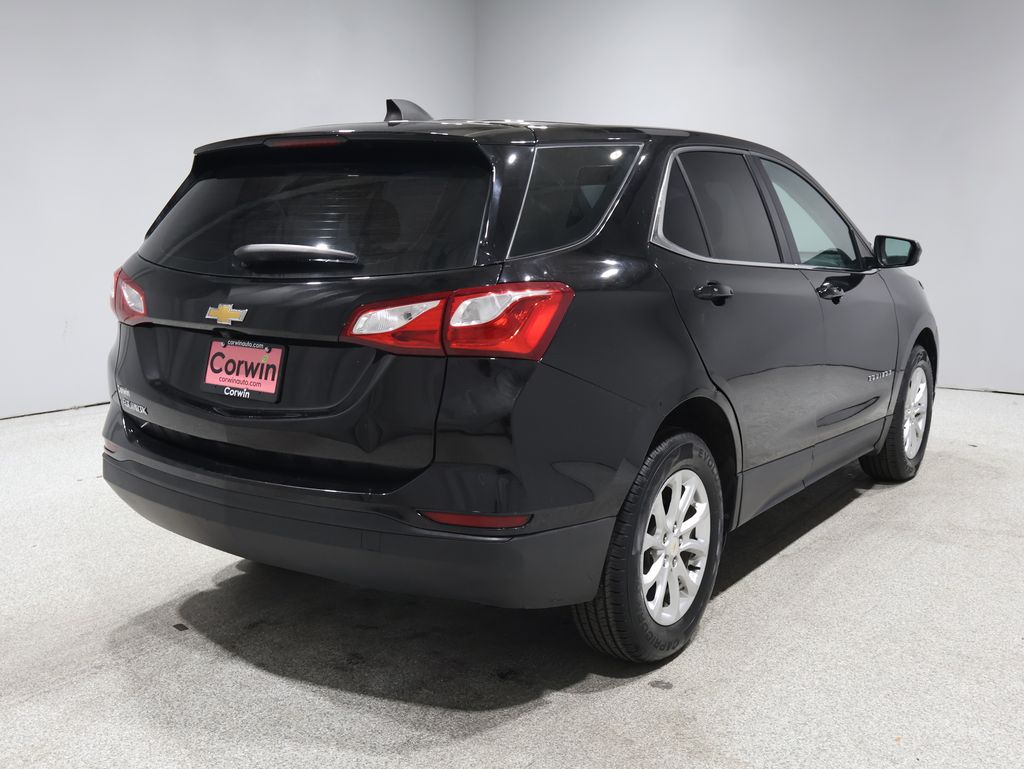 2020 Chevrolet Equinox LS photo 2