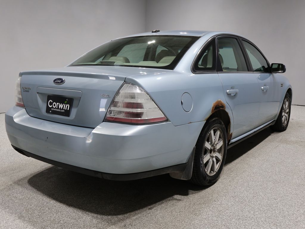 2008 Ford Taurus SEL photo 2