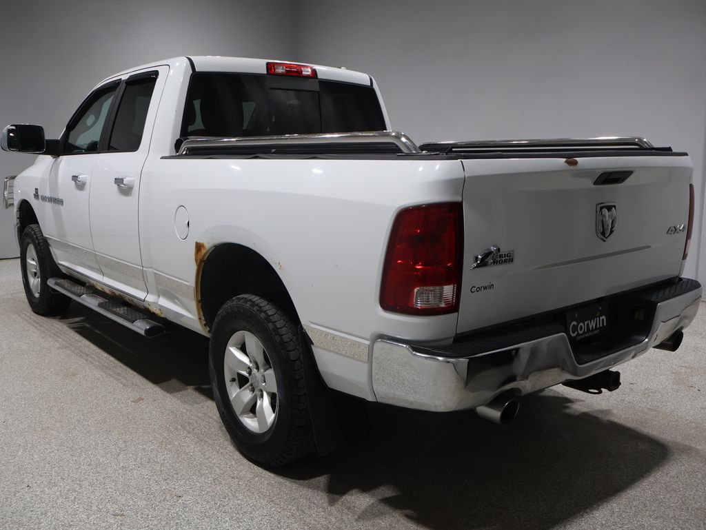 2012 Ram 1500 SLT photo 4