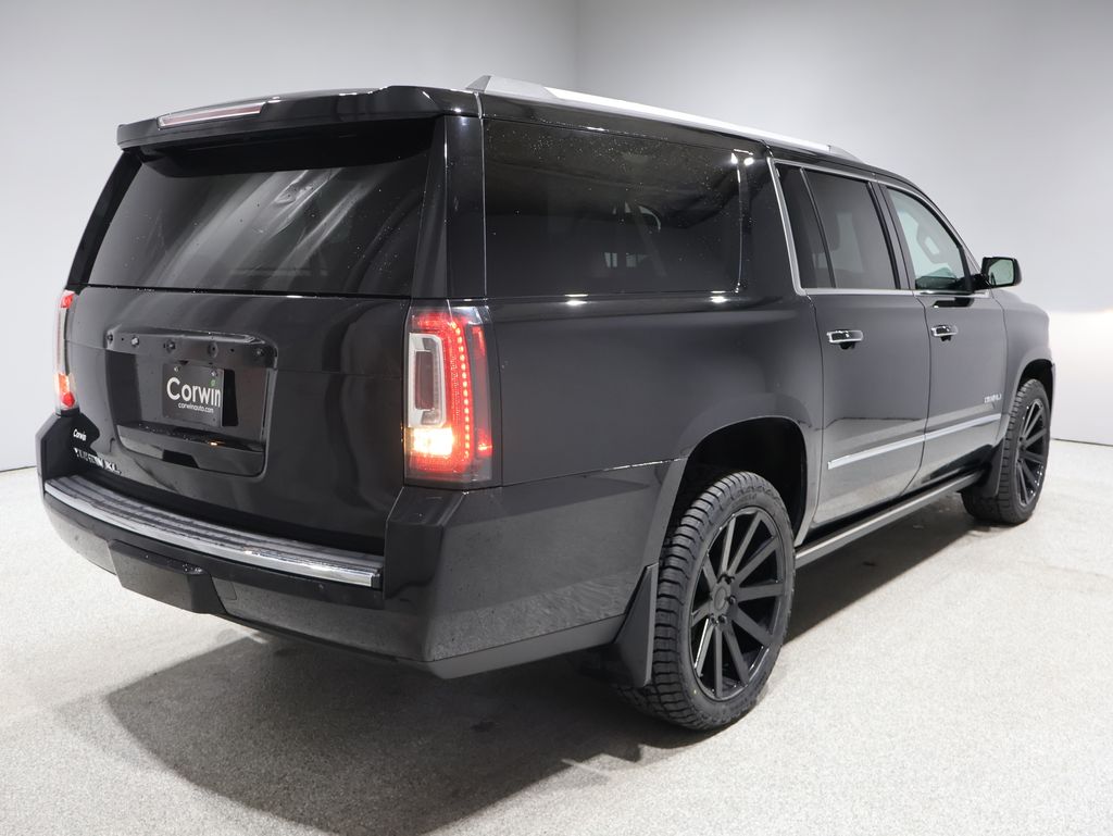 2019 Gmc Yukon XL Denali photo 2