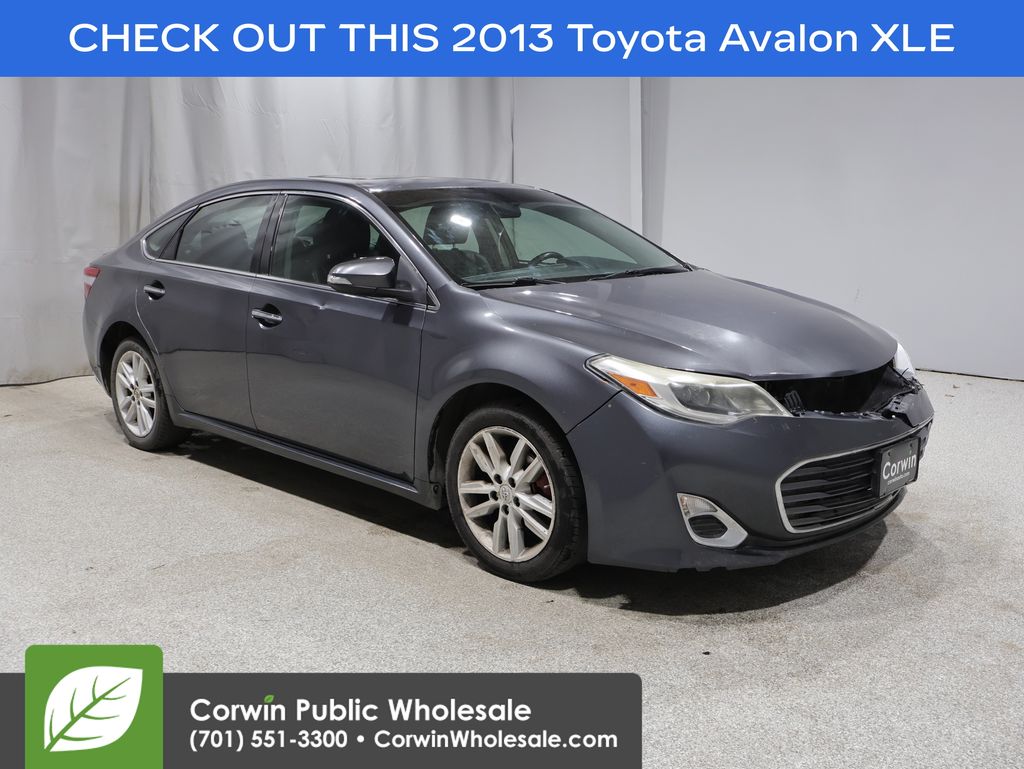 2013 Toyota Avalon XLE's photo