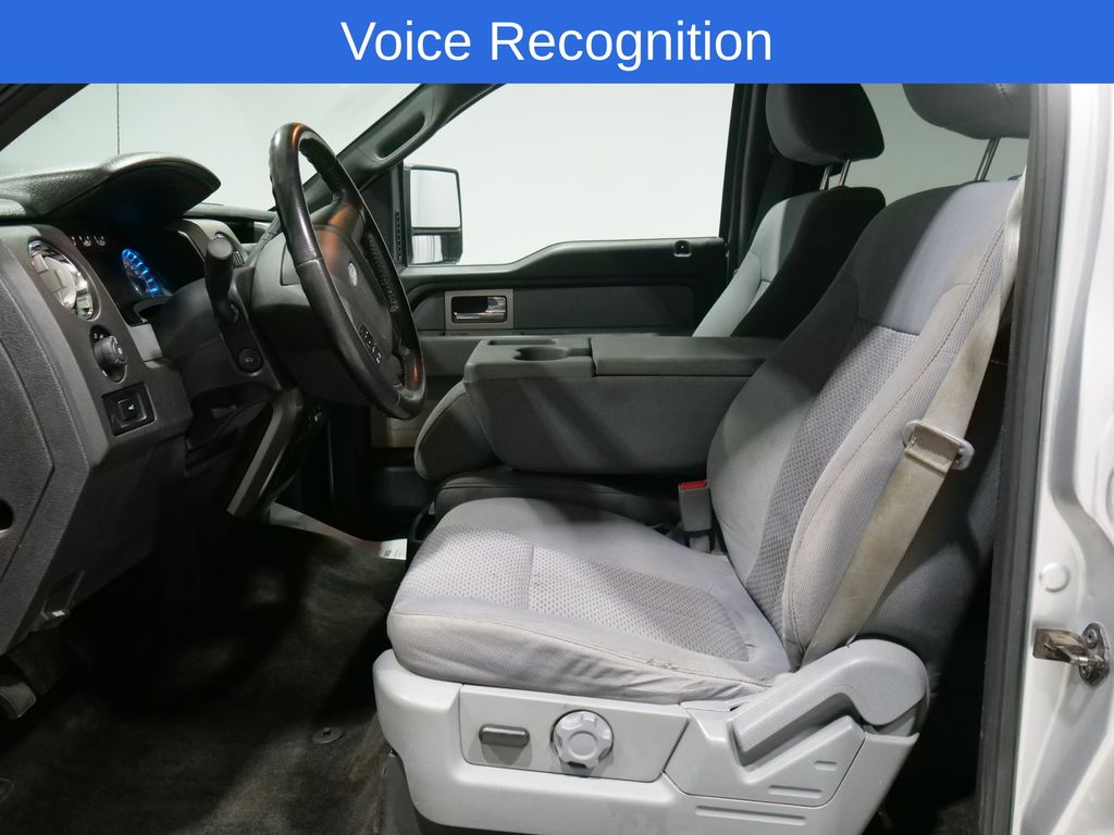 2011 Ford F-150 XLT photo 2