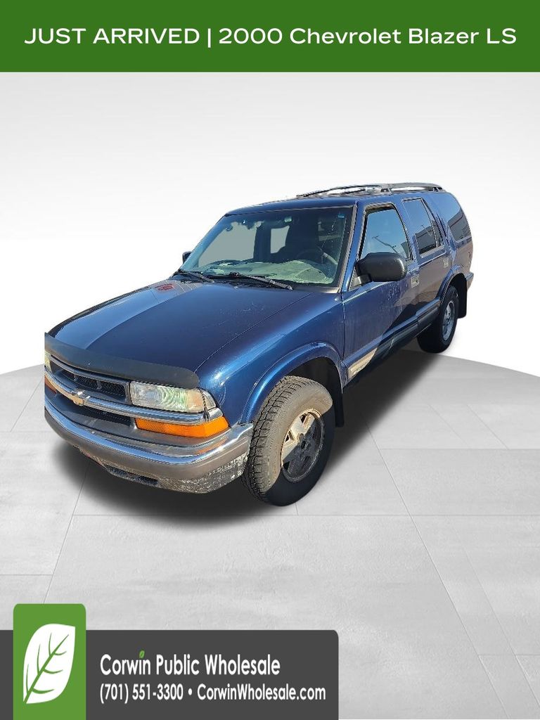 2000 Chevrolet Blazer LS 4X4's photo
