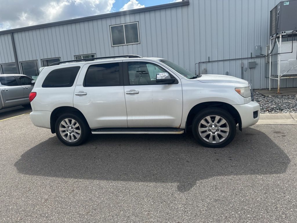 2012 Toyota Sequoia Platinum photo 3