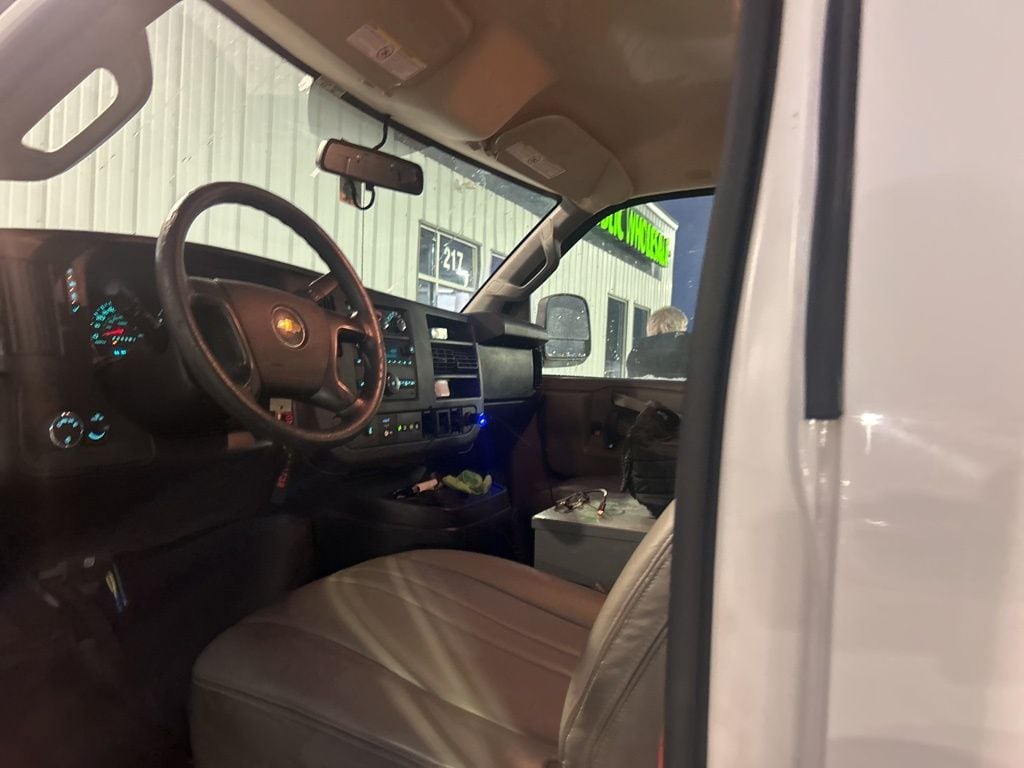 Image of 2016 Chevrolet Express 2500 Work Van Cargo