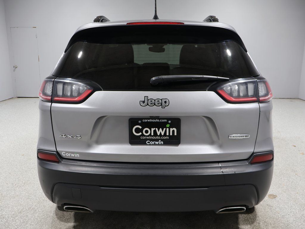 2022 Jeep Cherokee Latitude Lux photo 3