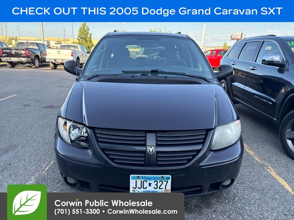 2005 Dodge Grand Caravan SXT's photo