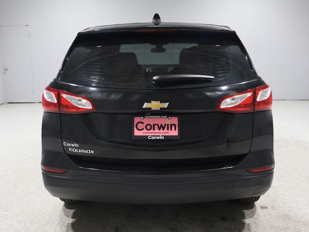 2020 Chevrolet Equinox LS photo 3