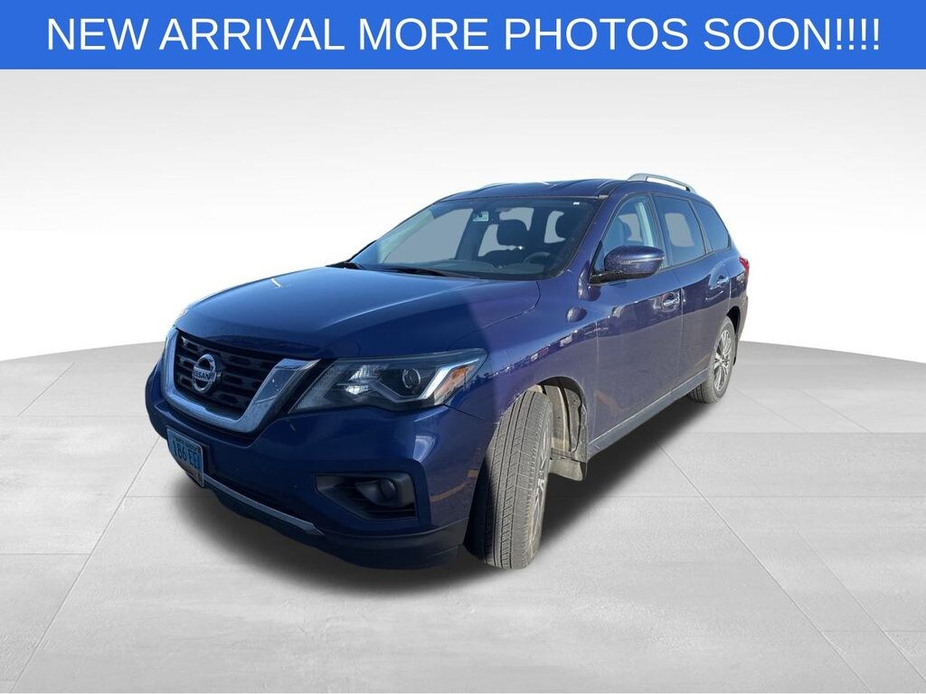 Used 2017 Nissan Pathfinder SV SUV