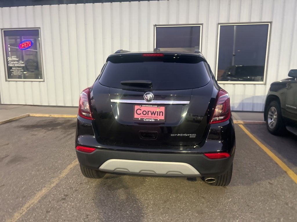 2020 Buick Encore Essence photo 3