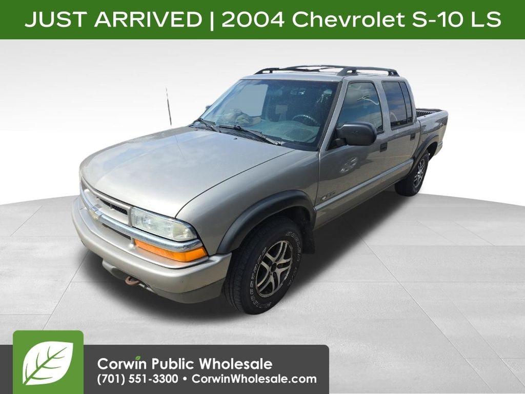2004 Chevrolet Blazer LS 4WD's photo