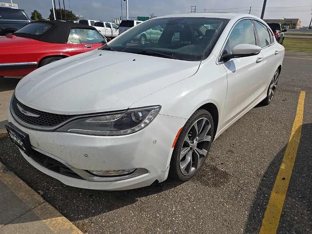 2015 Chrysler 200 C photo 2