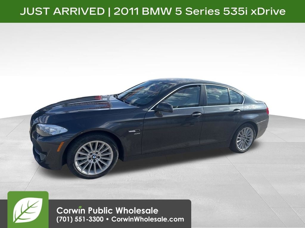 2011 BMW 5 Series 535i xDrive Sedan's photo