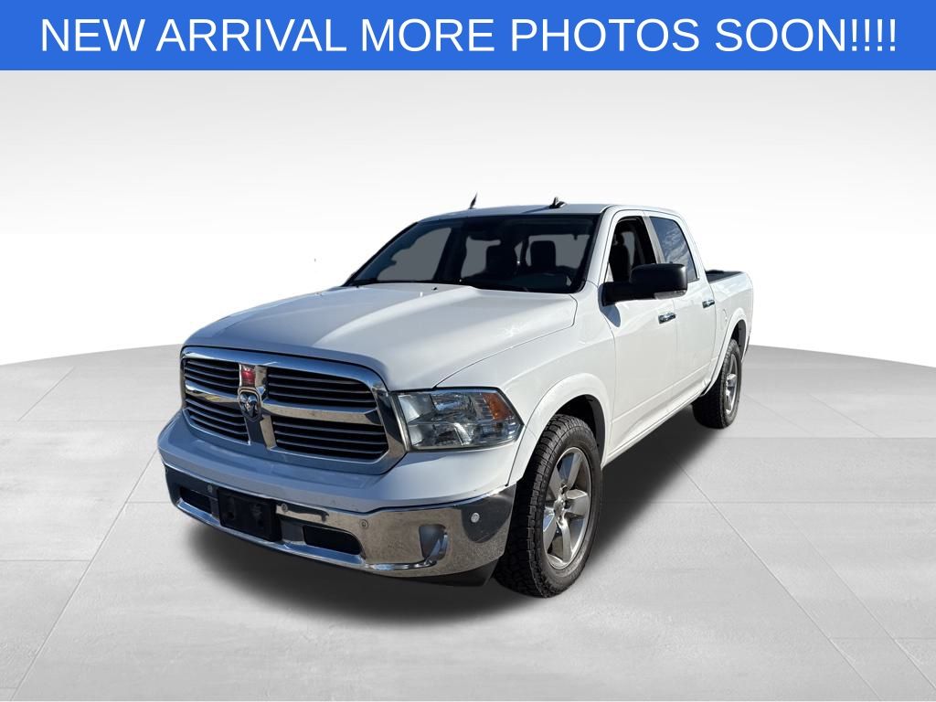 2016 Ram 1500 SLT photo 2