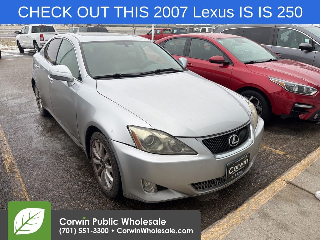 2007 Lexus IS 250's photo