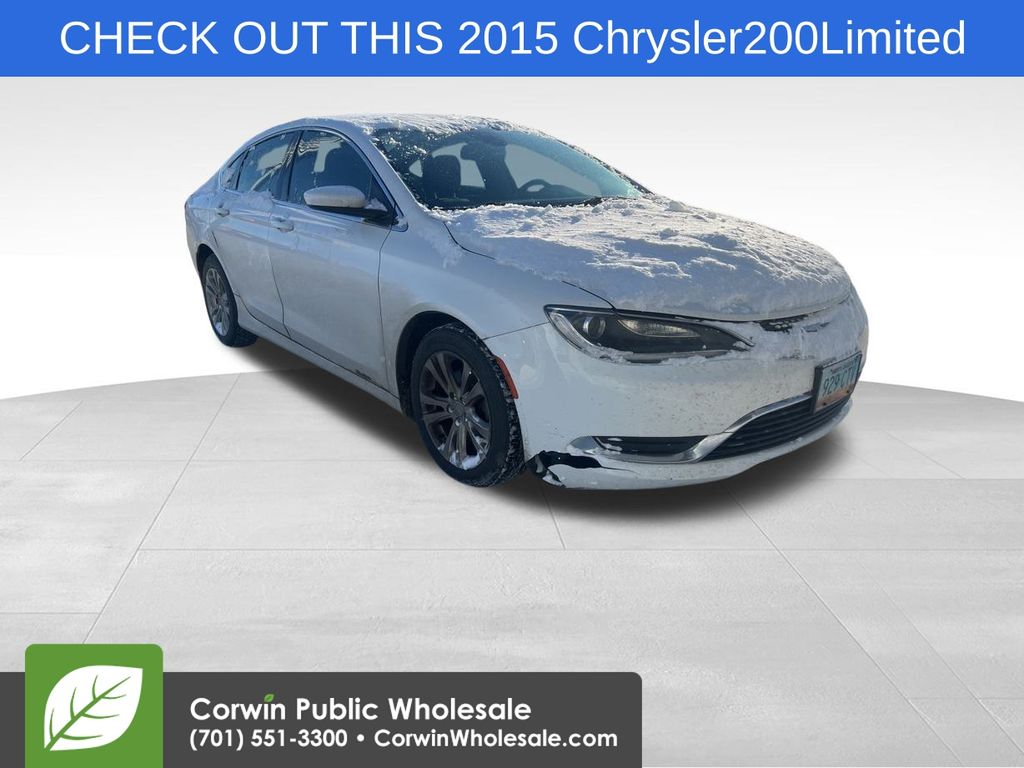 2015 Chrysler 200 Limited's photo
