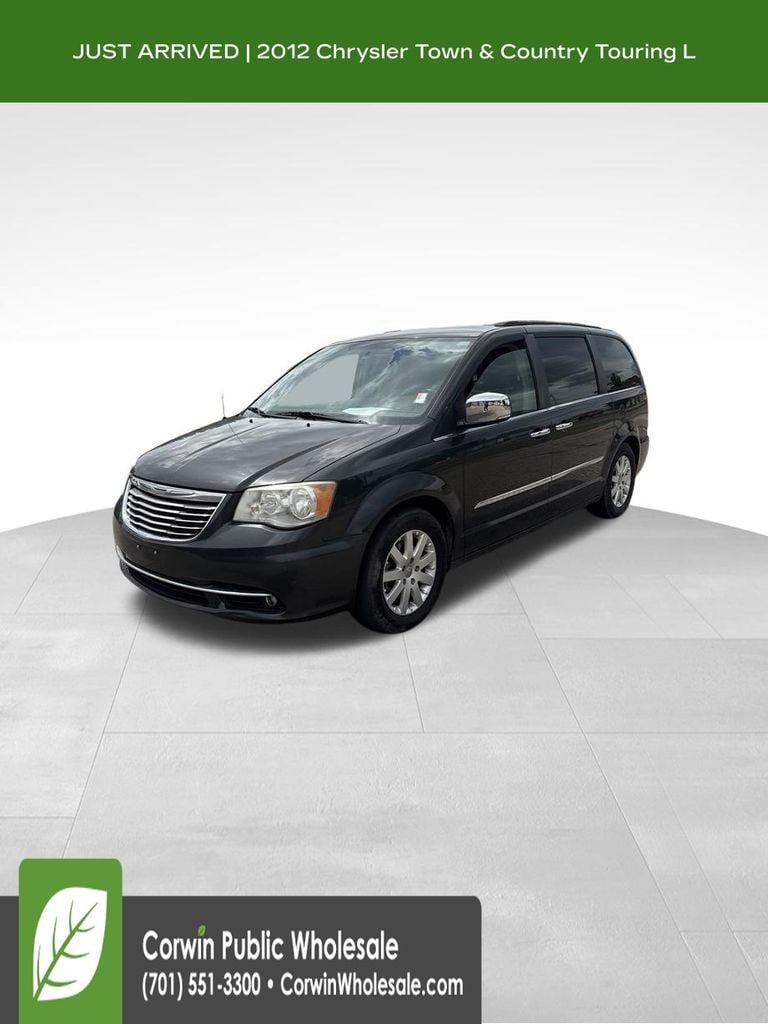 2012 Chrysler Town & Country Touring-L's photo