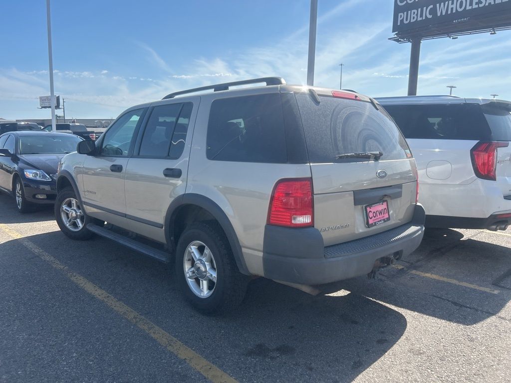 2004 Ford Explorer XLS photo 3